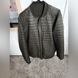 Lululemon - Switch Over Padded Glyde™ Bomber Jacket- Men’s XL Olive green